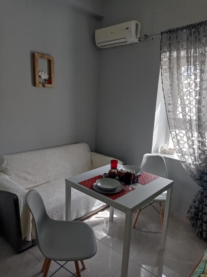 Moshovia Studio Κάρπαθος Στο Κέντρο Και Ήσυχα Cárpatos Exterior foto